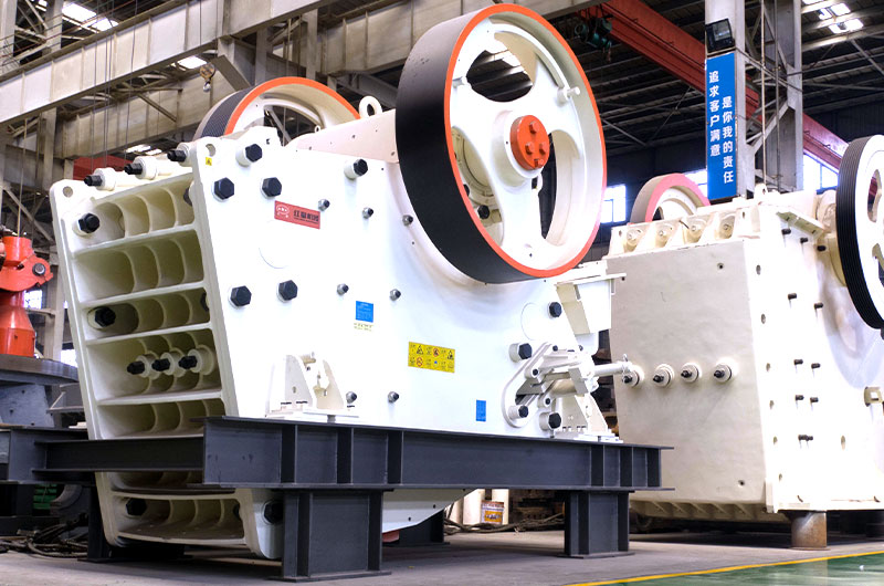 砂石骨料生產(chǎn)線上的粗碎裝備都有啥？帶你看看“老虎口”！