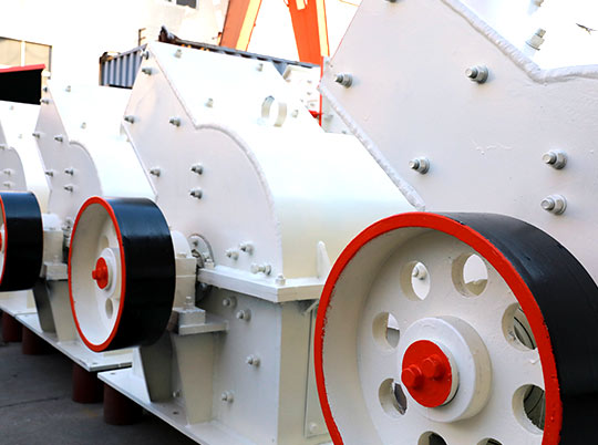 改進(jìn)錘式破碎機(jī)錘頭結(jié)構(gòu)，為客戶(hù)量身設(shè)計(jì)高產(chǎn)低耗設(shè)備（上）