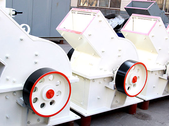 如何設(shè)計(jì)錘式破碎機(jī)的蓖條和反擊板？