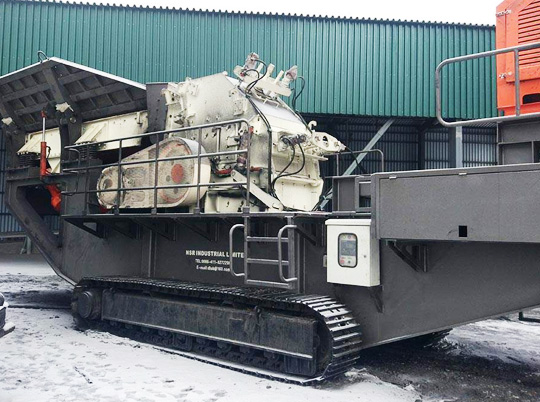 紅星履帶破——“春風(fēng)吹，戰(zhàn)鼓擂”嚴(yán)苛工況誰(shuí)怕誰(shuí)？